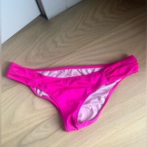 Victoria’s Secret Hot Pink The Knockout Bikini Bottoms EUC